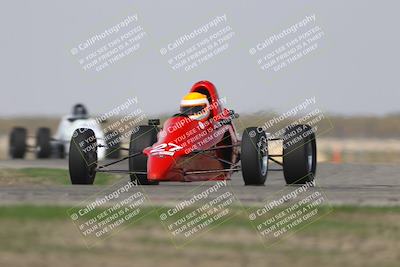 media/Oct-25-2025-CalClub SCCA (Sat) [[34c778dfbe]]/Group 6/Qualifying/